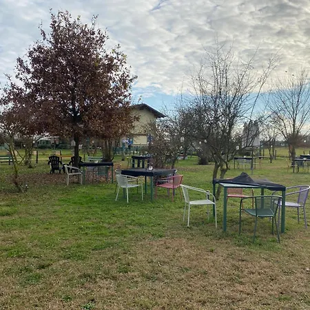 Penzion Cascina Lai - Oasi Naturalistica - Private Santena